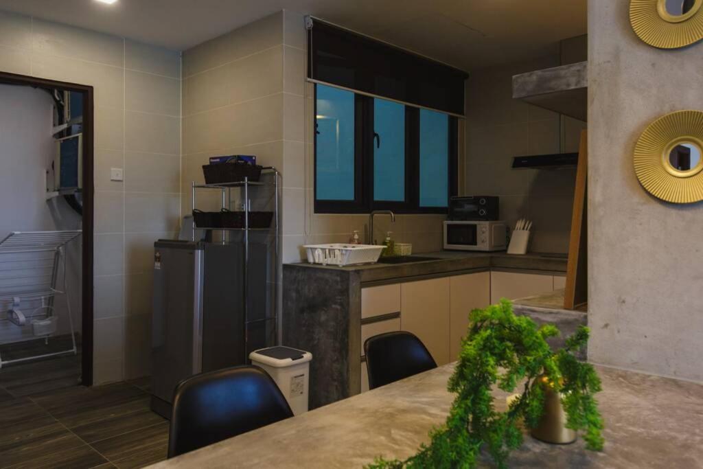 Jazz Suites 1 Vivacity Kuching Exterior photo